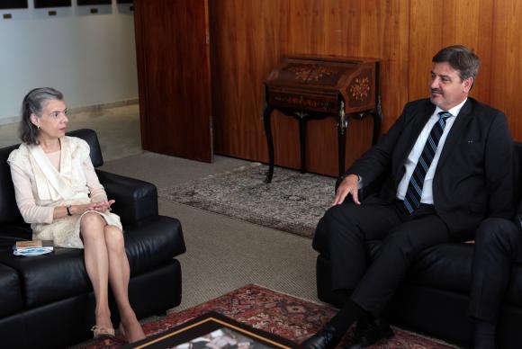 A presidente do STF, Cármen Lúcia, e o diretor-geral da Polícia Federal, Fernando Segovia, reunidos na manhã desta quarta no Supremo Tribunal Federal