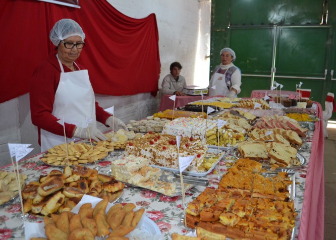 Café colonial, que é a grande estrela gastronômica da festa, está aberto ao público desde às 10h de hoje