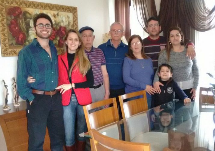 Léo com a esposa Elaine, os filhos Lilian e Rodrigo, o sogro Manoel Pedro da Silva, o genro Raoni Lopes, a nora Alessandra e o neto Henrique, o xodó da família Kloppenburg