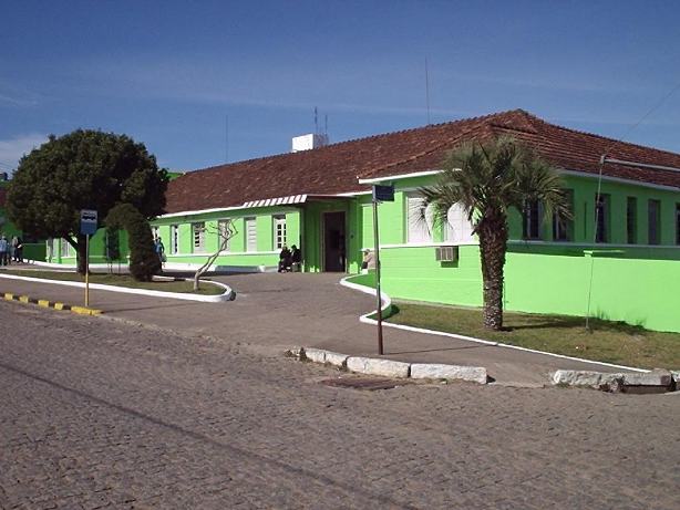 Serviços da Maternidade do Hospital estão garantidos de segunda-feira a sexta-feira e direção negocia para que os municípios também sejam atendidos nos finais de semana