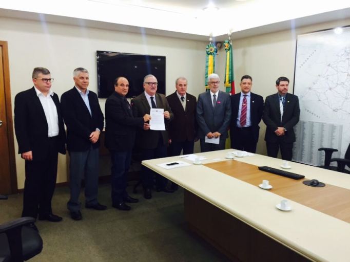 Entidades solicitaram apoio do Estado para agilizar a retomada das obras de cunho federal