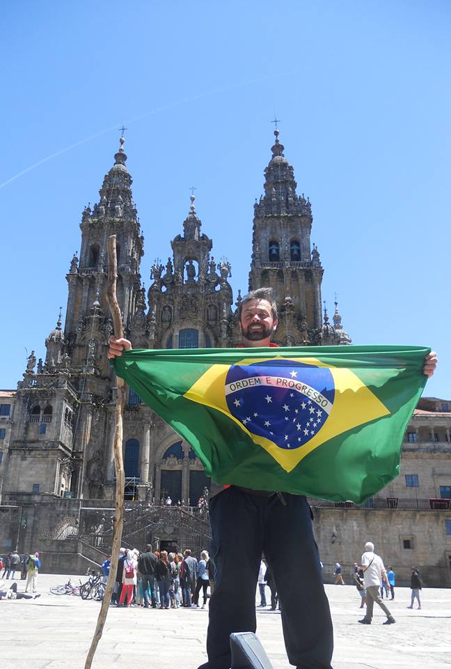 Quando fez um dos caminhos de Santiago de Compostela, em 2013, Folador disse ter tido a confirmação de que seria candidato ao cargo maior do Brasil