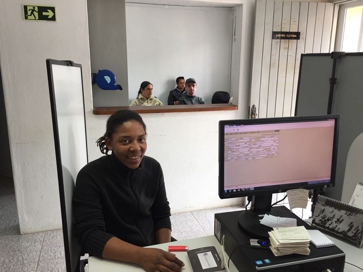 Delaine Valente foi uma das piratinienses que fez o recadastramento biométrico