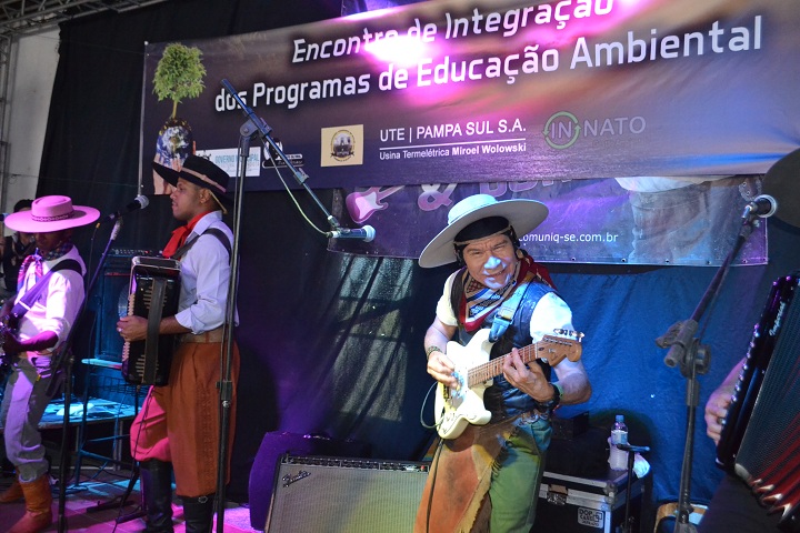 Banda Eco do Minuano e Bonitinho fez show no evento