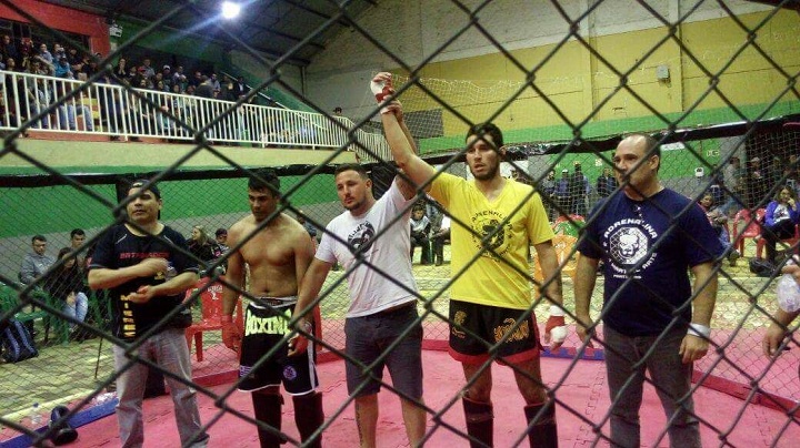 Pablo Gonçalves (camiseta amarela) venceu pela categoria k1