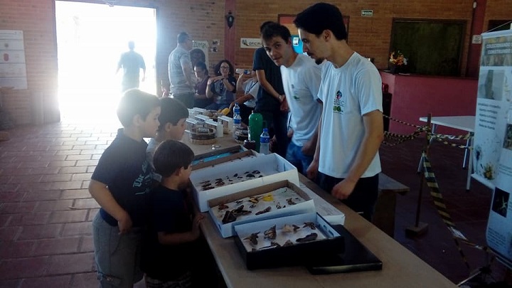 Mostra de trabalhos universitários foi a atração do primeiro dia de evento