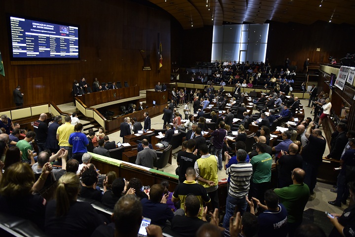 Parlamento gaúcho interromperá recesso para apreciar os projetos