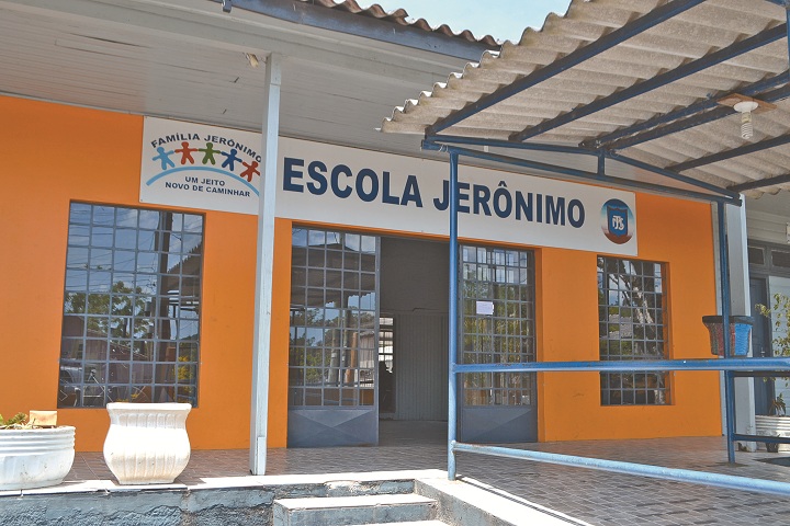Escola Jerônimo recebeu R$100 mil em dezembro 