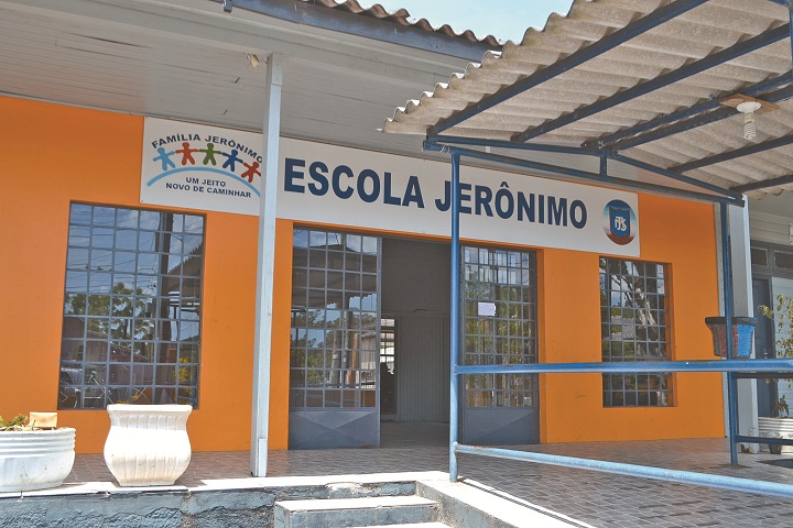 Escola Jerônimo recebeu R$100 mil em dezembro
