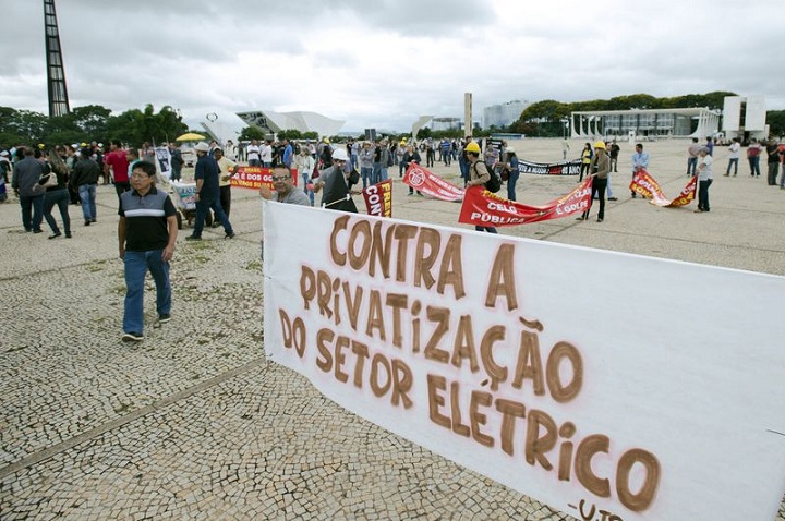 Eletricitários durante manifestação em Brasília