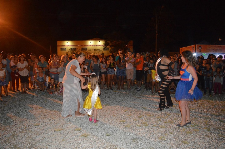 Rainhas foram escolhidas durante a noite de sábado em forma de brincadeira