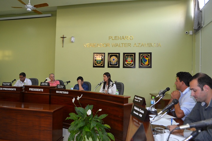 Contadora da Prefeitura, Cristiane dos Santos, alertou para os números, que criam uma espécie de ilusão arrecadatória