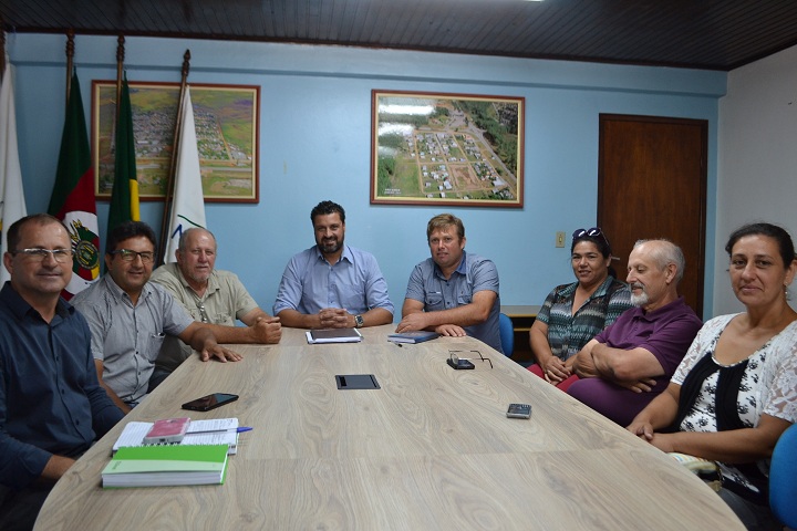 Direção da entidade visitou o prefeito na quarta-feira (31)