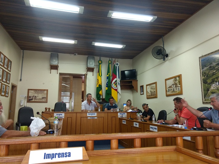 Vereadores pedem agilidade do prefeito para solucionar problemas emergenciais