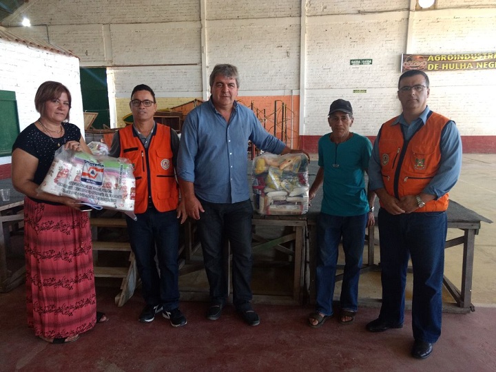 Entrega aconteceu no ginásio municipal