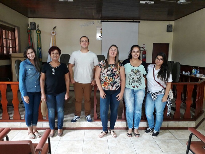 Equipe responsável pela elaboração e apresentação dos eixos para o Plano 