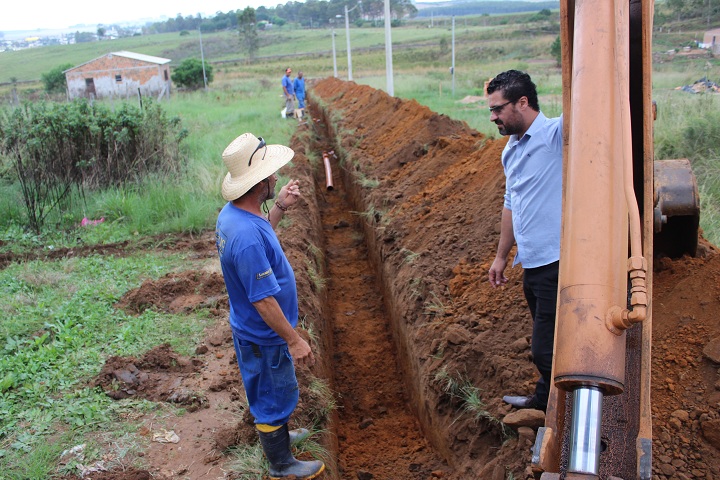 Prefeito Adriano dos Santos acompanhou o andamento dos trabalhos