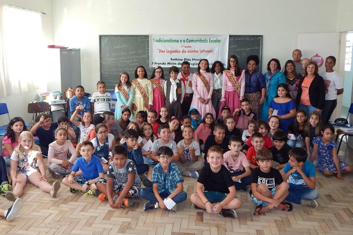 Bethina se prepara para o concurso estadual