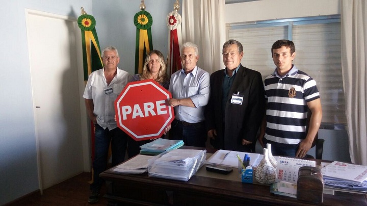 Representantes de Bagé visitaram o prefeito Zé Antônio  (C) para negociações