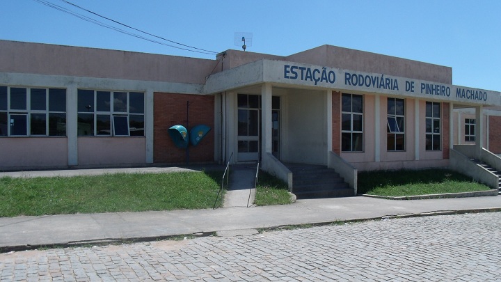 Uma das sugestões é que seja revisto o valor que a Prefeitura recebe do aluguel da rodoviária. Atualmente, este valor não cobre sequer o que se paga mensalmente pelo consumo de energia elétrica do prédio