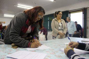 Cestas estão sendo distribuídas a famílias cadastradas