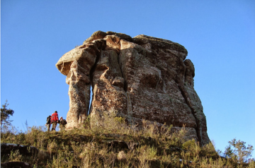 Pedra de Torrinhas é uma das atrações turísticas do município