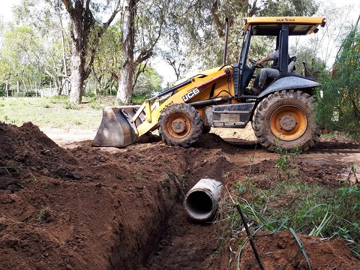 Bueiros também foram instalados em diversos pontos para drenar a água da chuva